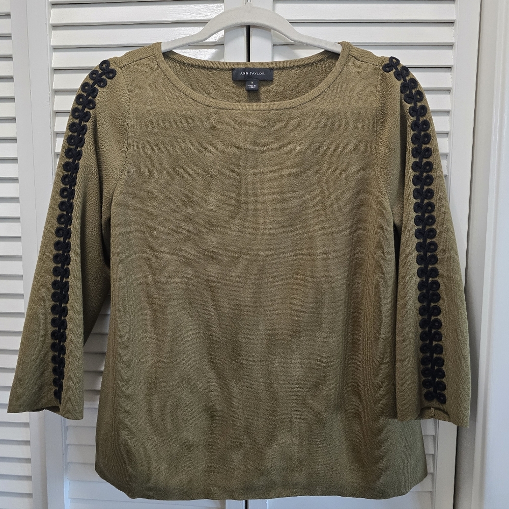 Ann Taylor olive green three-quarter sleeve sweater with black embroidery.